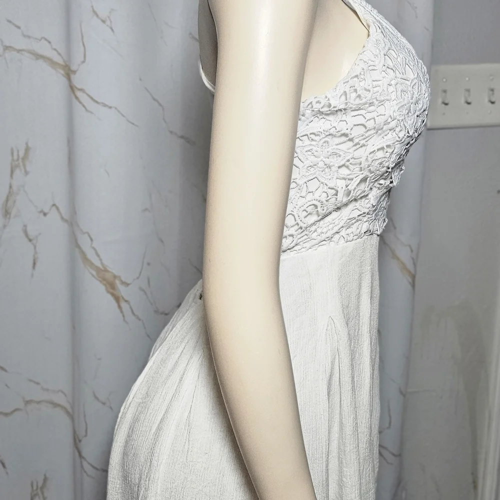 Lulus chic white